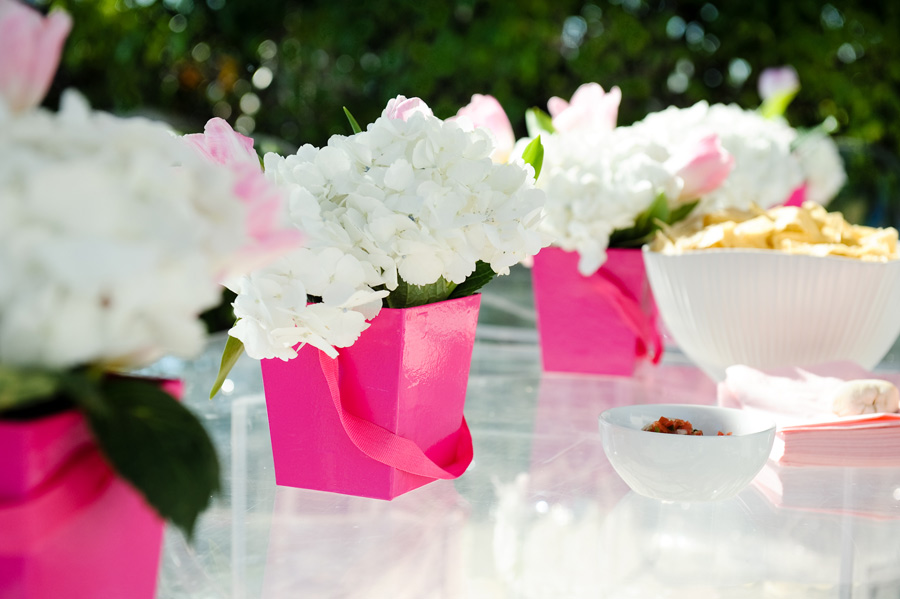 Miami outdoor table setting photo. Baby's first birthday table decor.